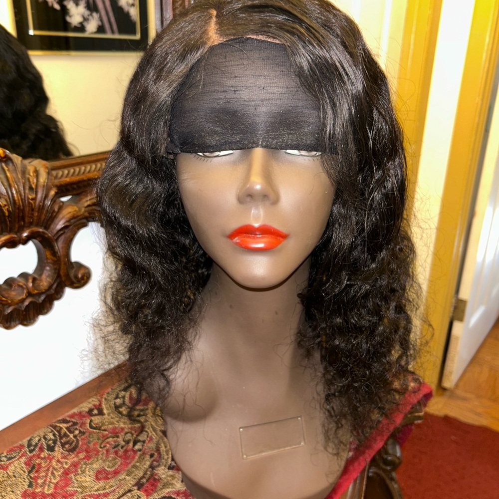 Elegant Black Wavy Hair Wig